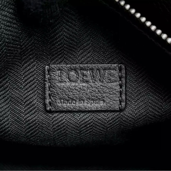 LOEWE Puzzle Bumbag Mini Size Mini Leather Black B510U89X02 - Picture 7 of 8
